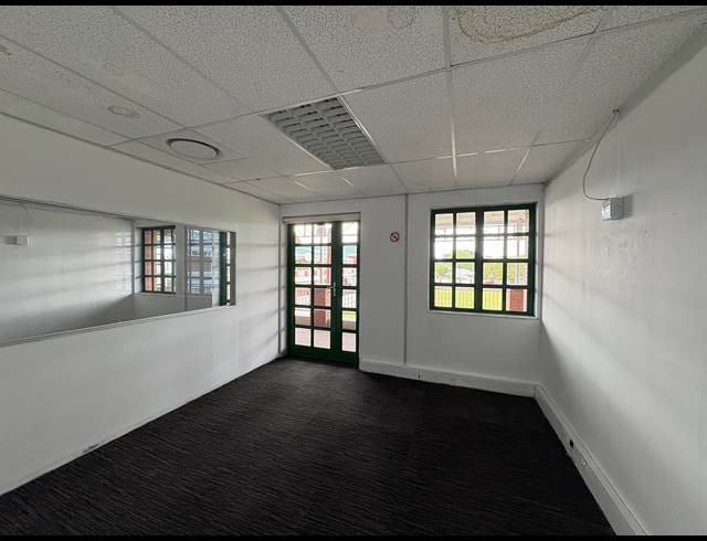 232M² OFFICE TO LET IN CLAREMONT